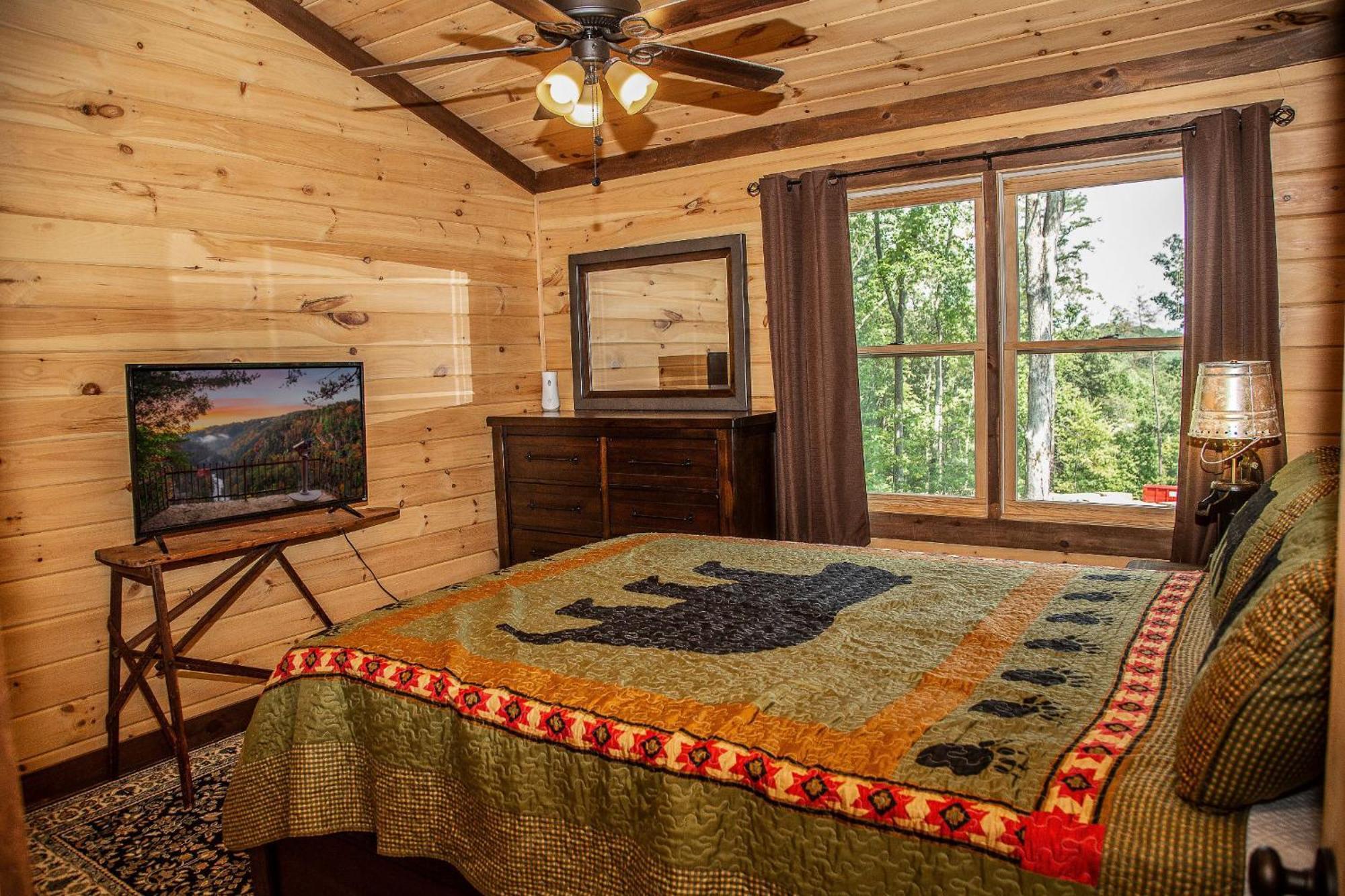 Adore The Smores Rustic Mountain Charm Outdoor Spaces And A Cozy Hot Tub Blue Ridge Eksteriør bilde